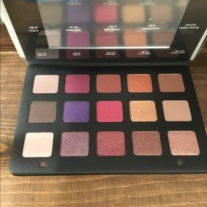 NATASHA DENONA EYESHADOW PALETTE LILAC